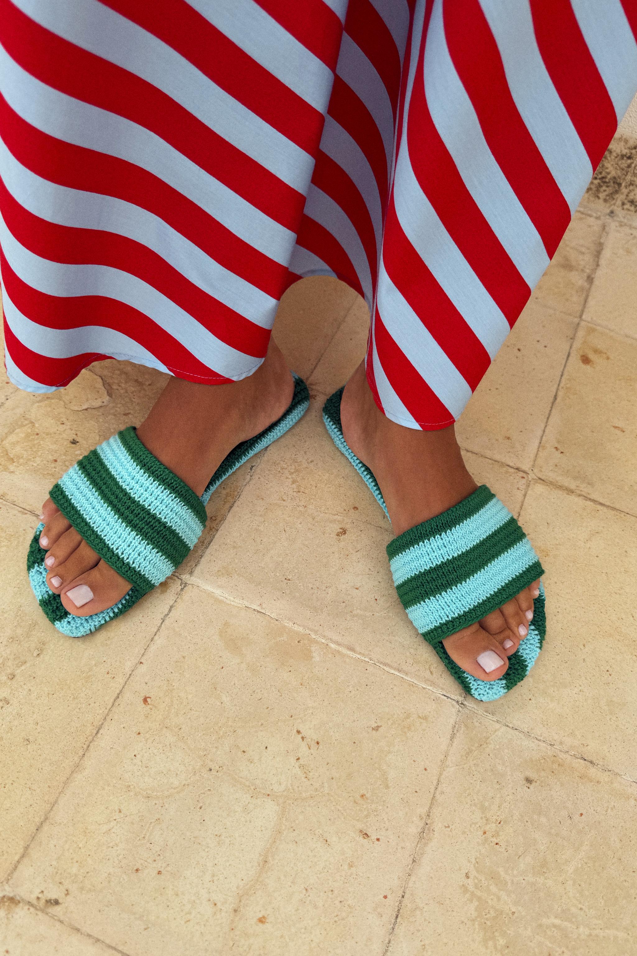 SANDALES PLATES EN CROCHET